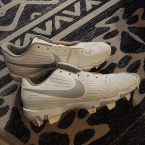 Softball cleats